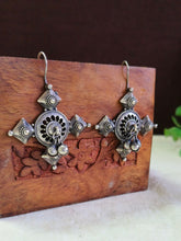 Vintage Oxidised Silver Geometric Earrings | Sarichka