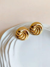 Gold Plated Geometric Thread Stud Earrings | Sarichka