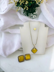 Oxidized Monalisa Chain Pendant-set With Matching Earrings