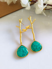 Golden dangler earrings 