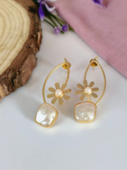 Golden Dangler Earrings 