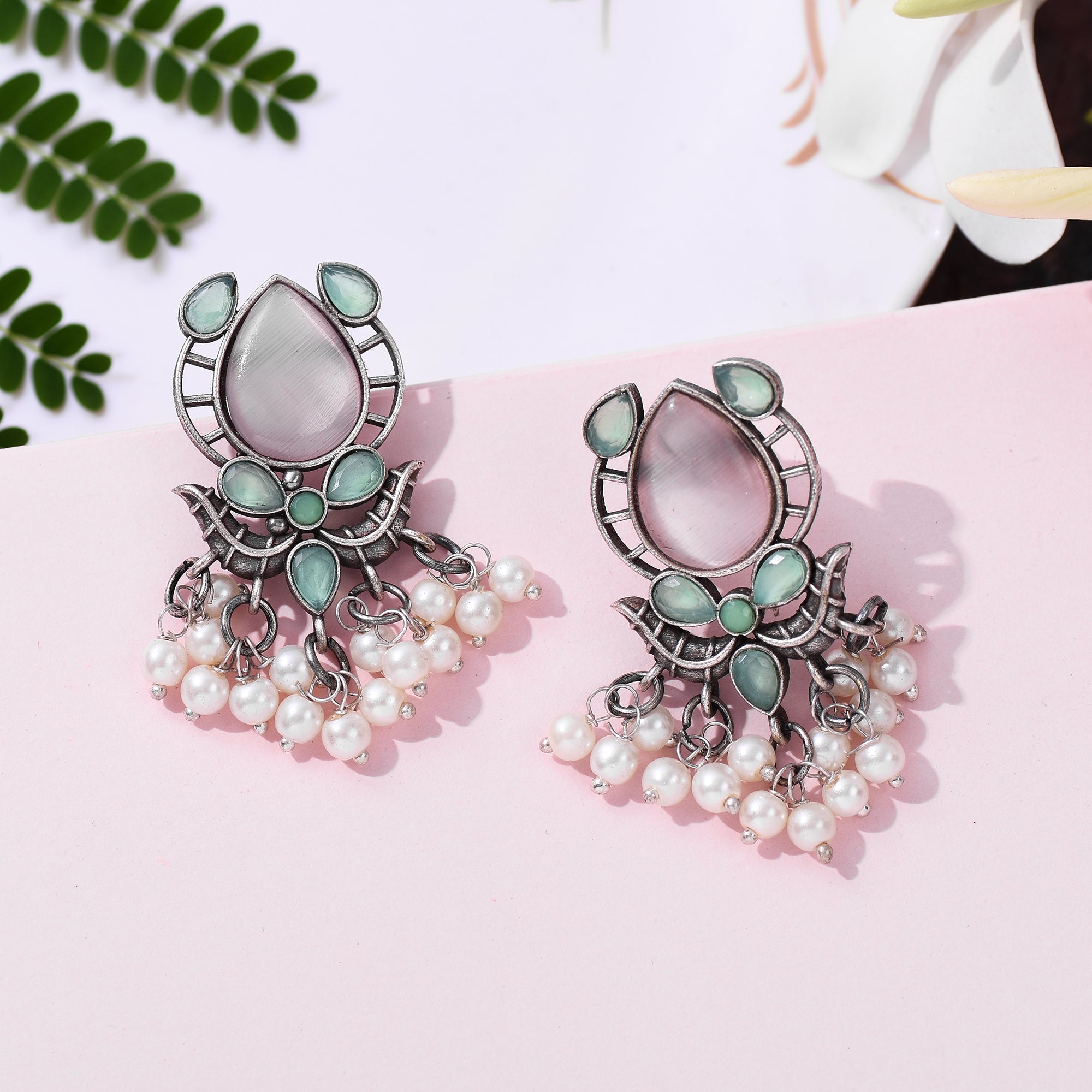 Oxidized Silver Plated Pearl And Stone Studded Earring - Sarichka Fashion