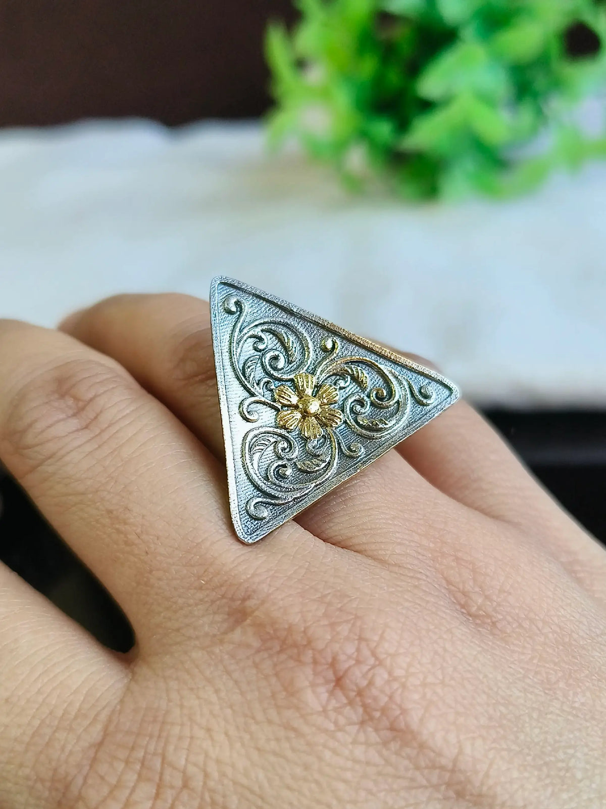 Triangular Oxidised Adjustable Ring | Sarichka