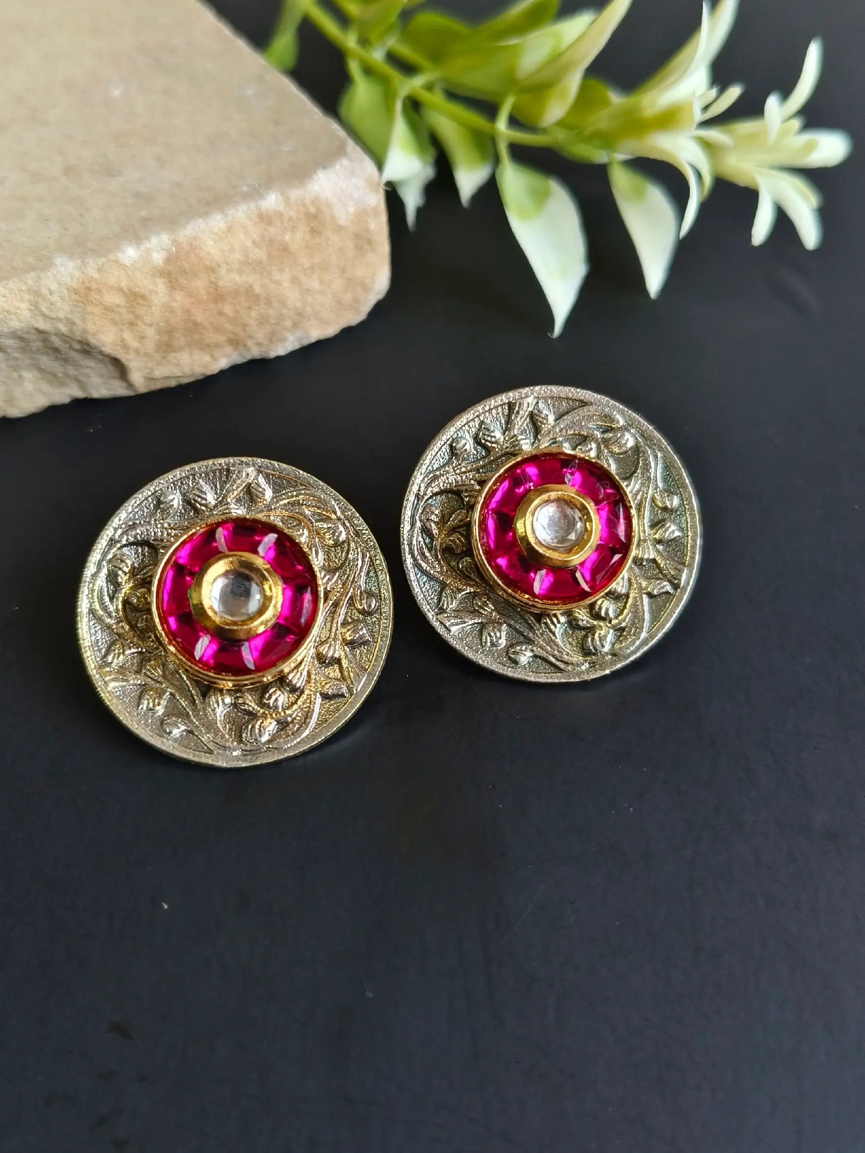 Dual Tone Oxidized Kundan Stud Earrings | Sarichka