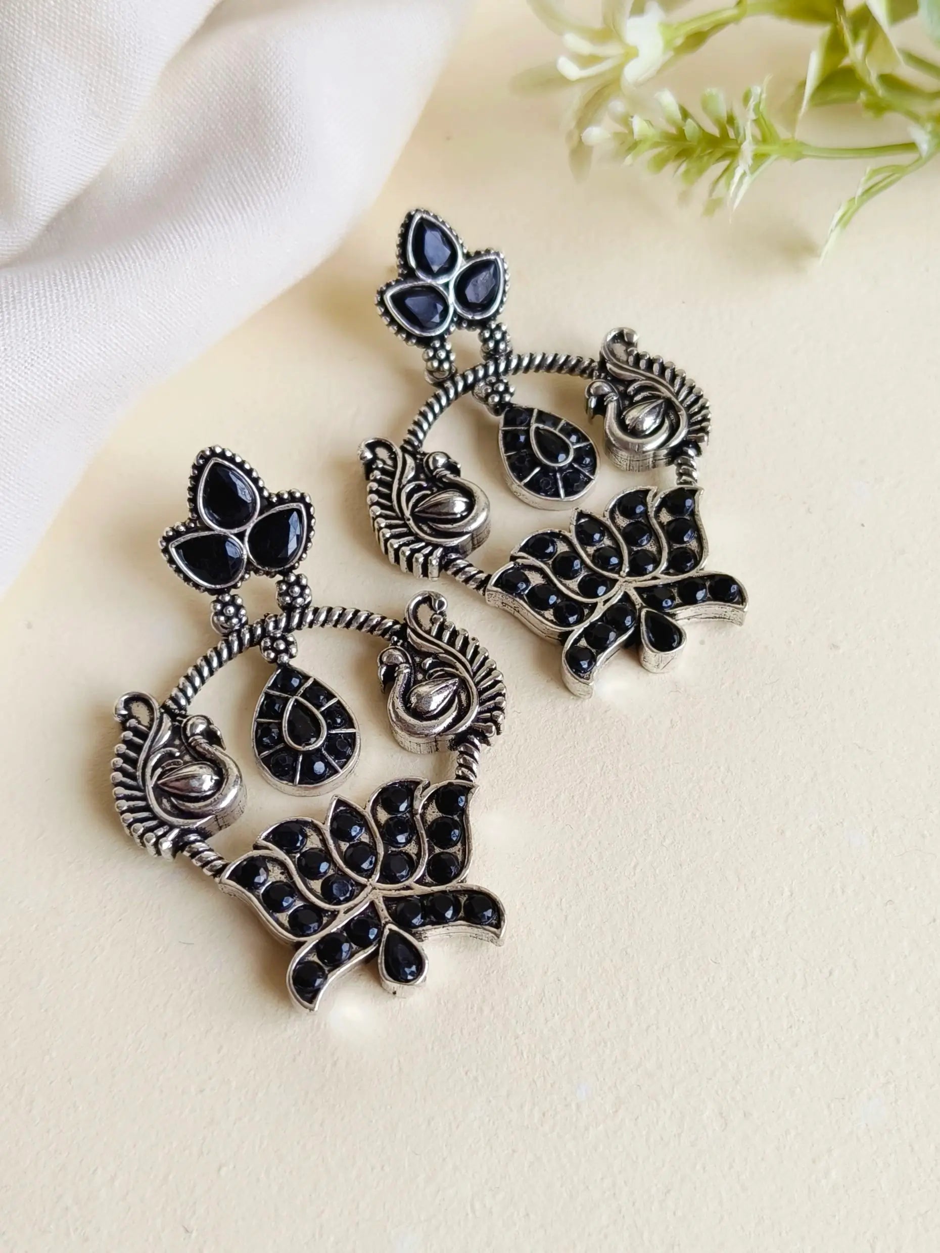 Trendy Oxidised Dangler Earrings for Navratri – Elegant & Stylish | Sarichka