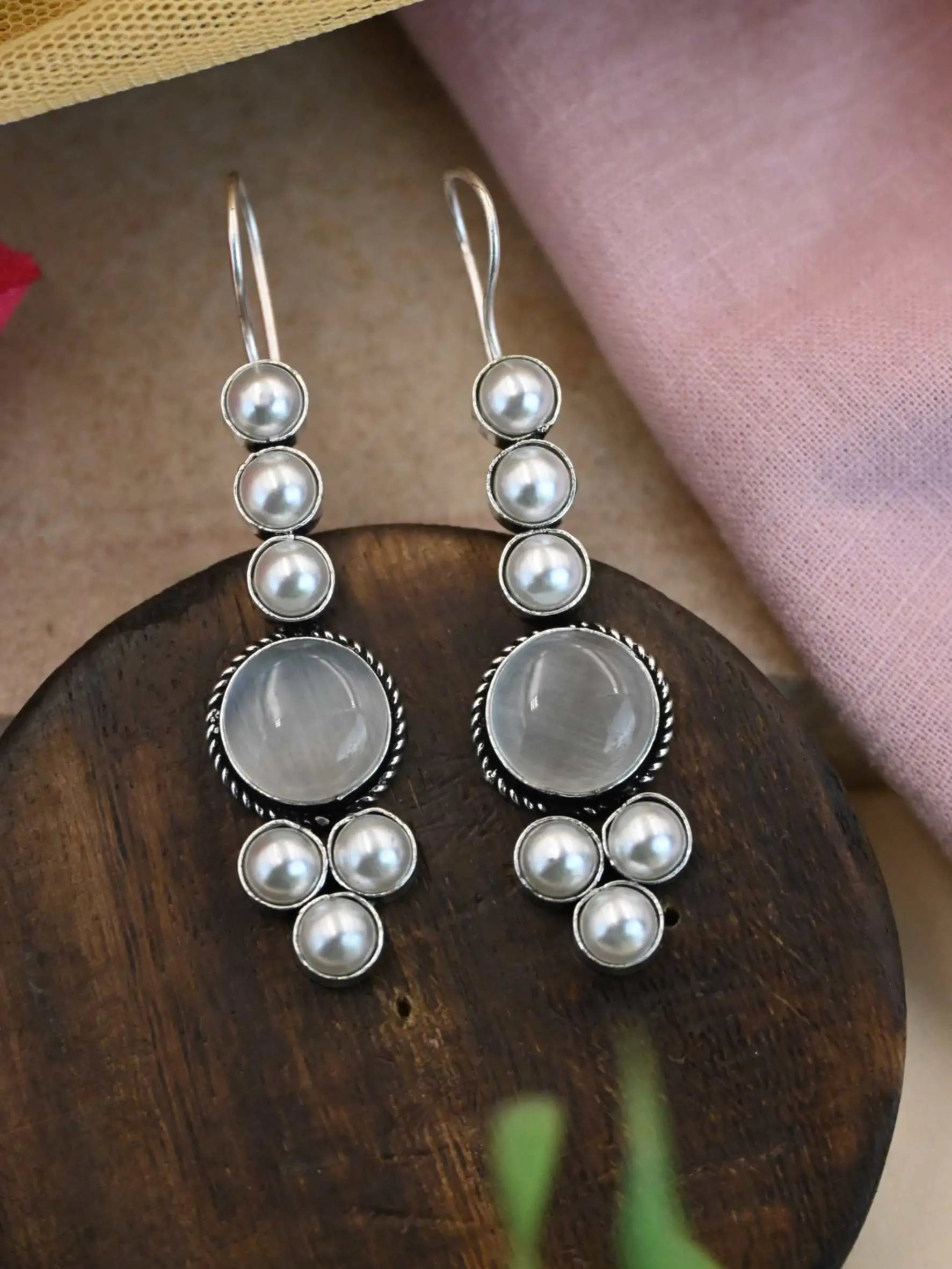 Oxidised Monalisa Pearl Hook Earrings for Casual Elegance | Sarichka