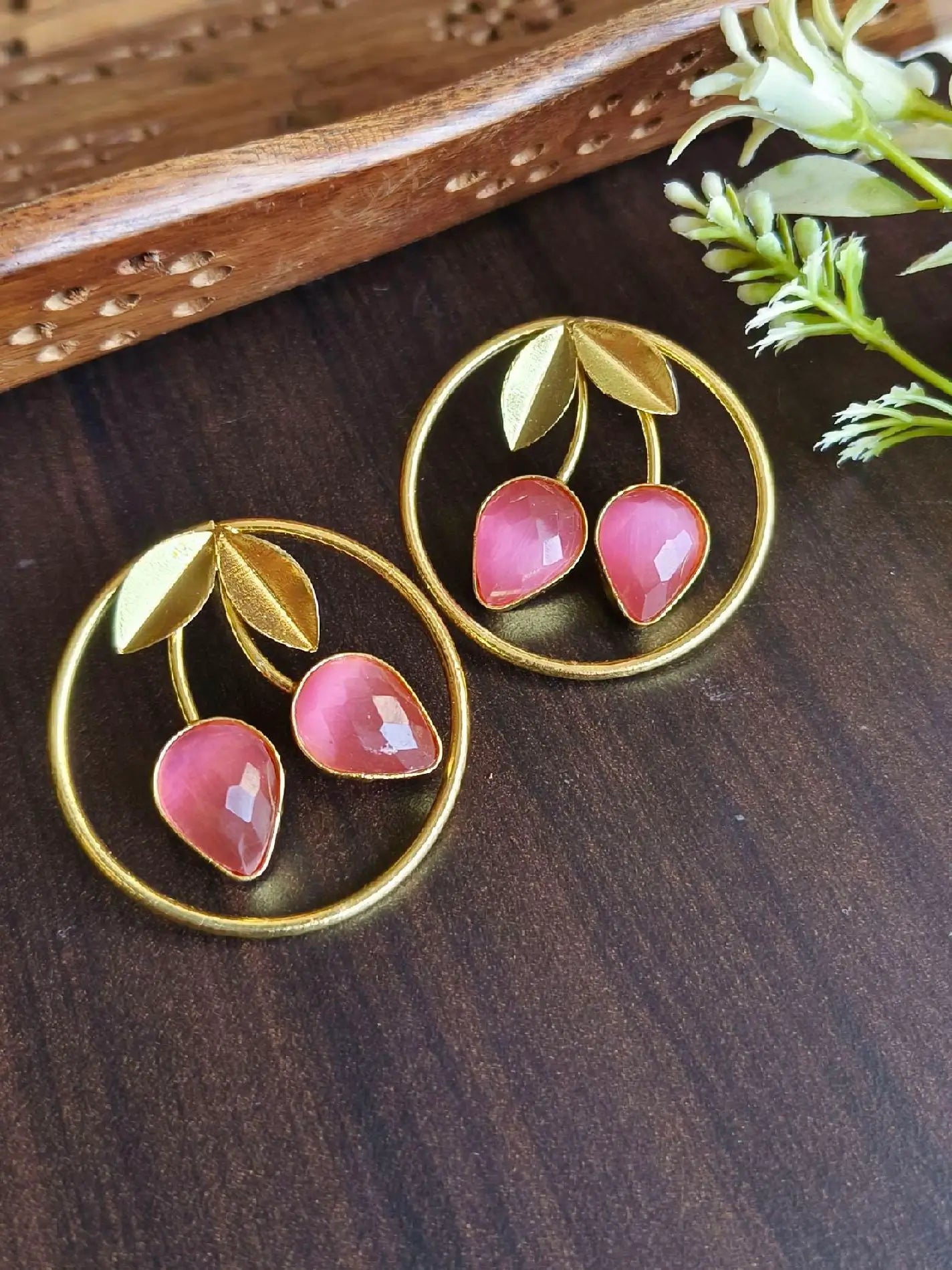 Elegant Gold-Plated Leaf Monalisa Stud Earrings – Timeless Beauty! | Sarichka