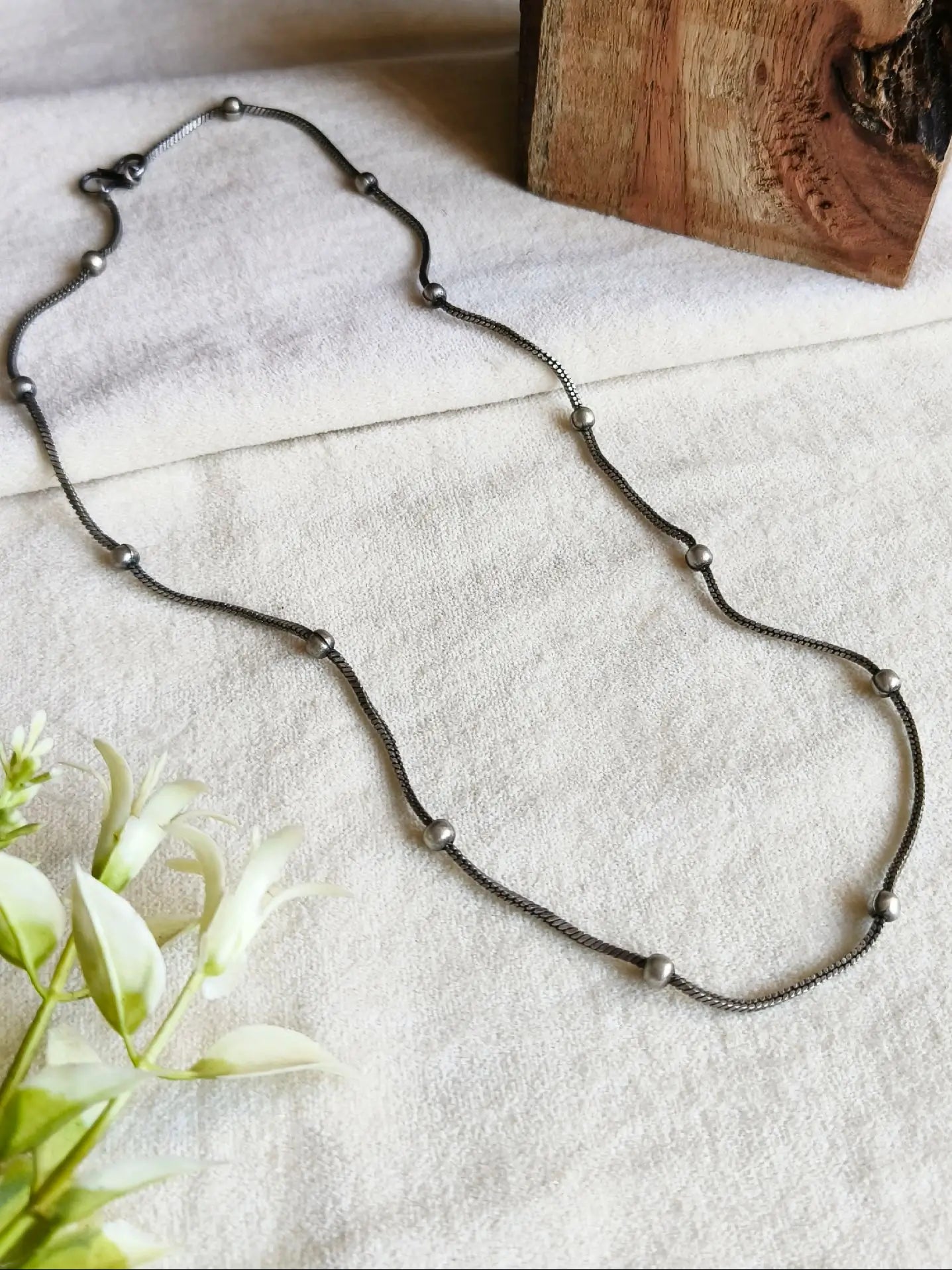 Elegant Silver-Tone Oxidized Chain for Daily & Casual Wear | Sarichka