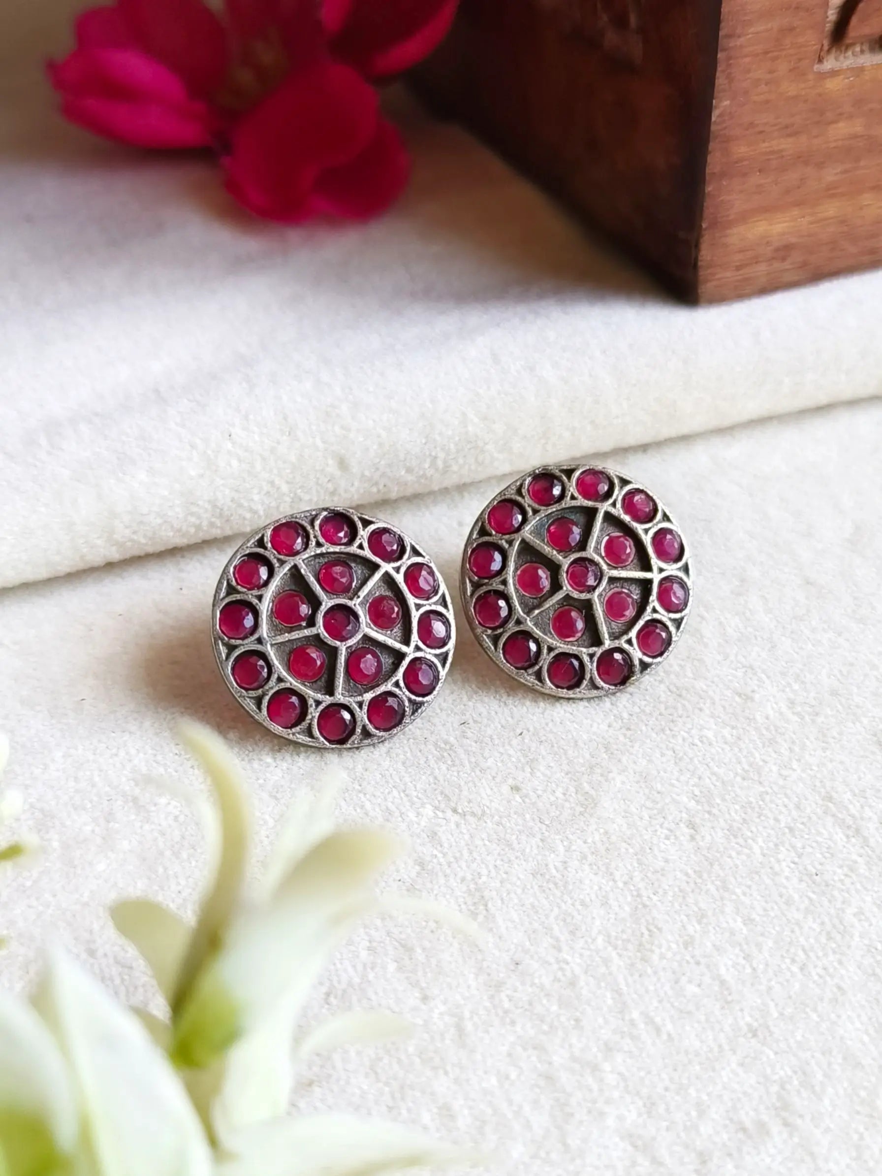 Elegant Oxidized Silver Stud Earrings – Daily Chic Look | Sarichka