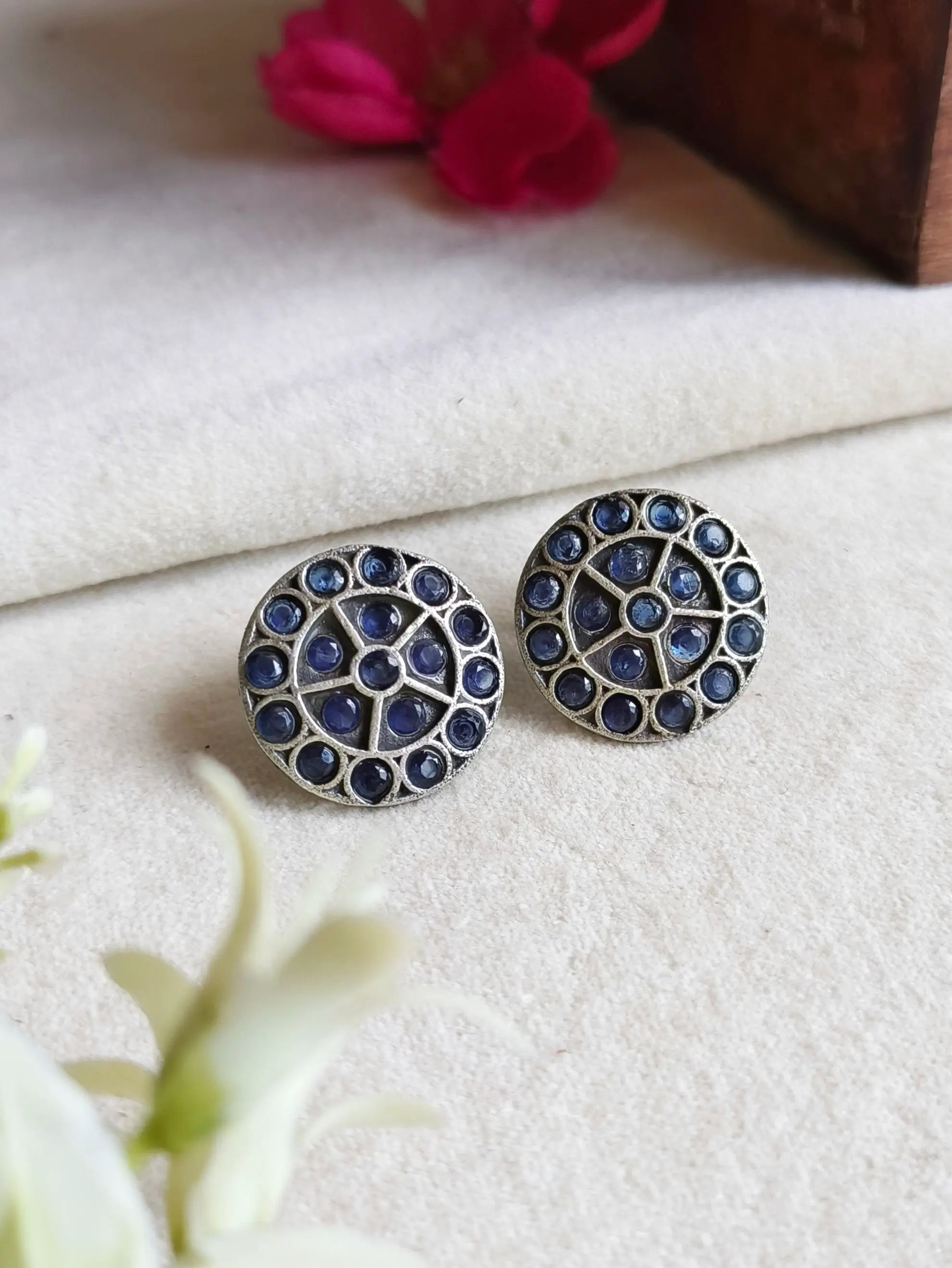 Elegant Oxidized Silver Stud Earrings – Daily Chic Look | Sarichka