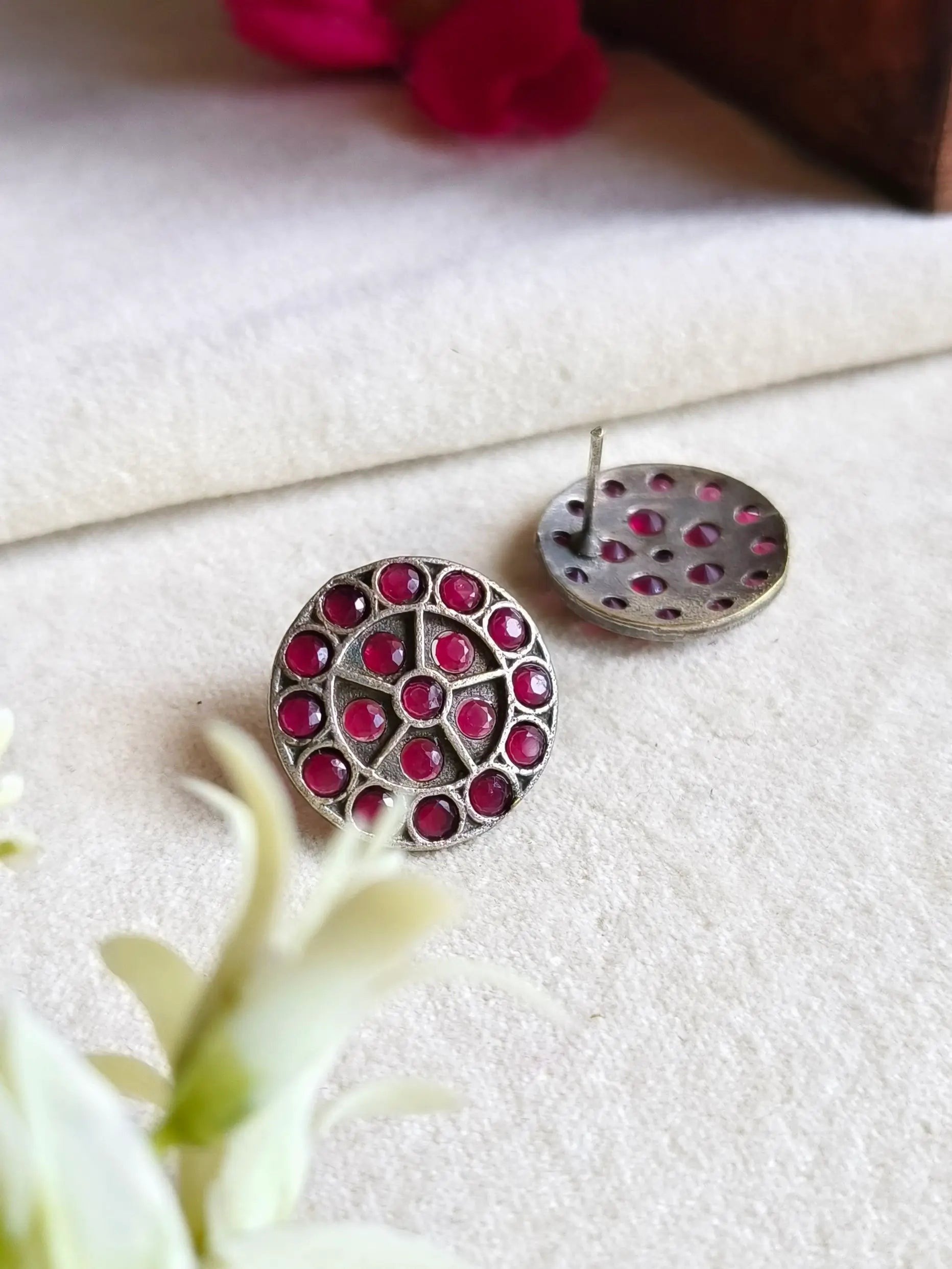 Elegant Oxidized Silver Stud Earrings – Daily Chic Look | Sarichka