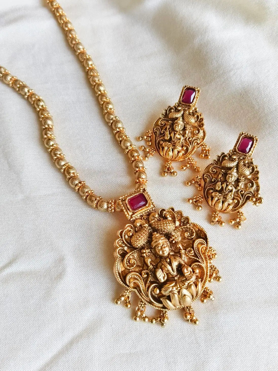 South Indian Gold-Plated Pendant Set | Sarichka