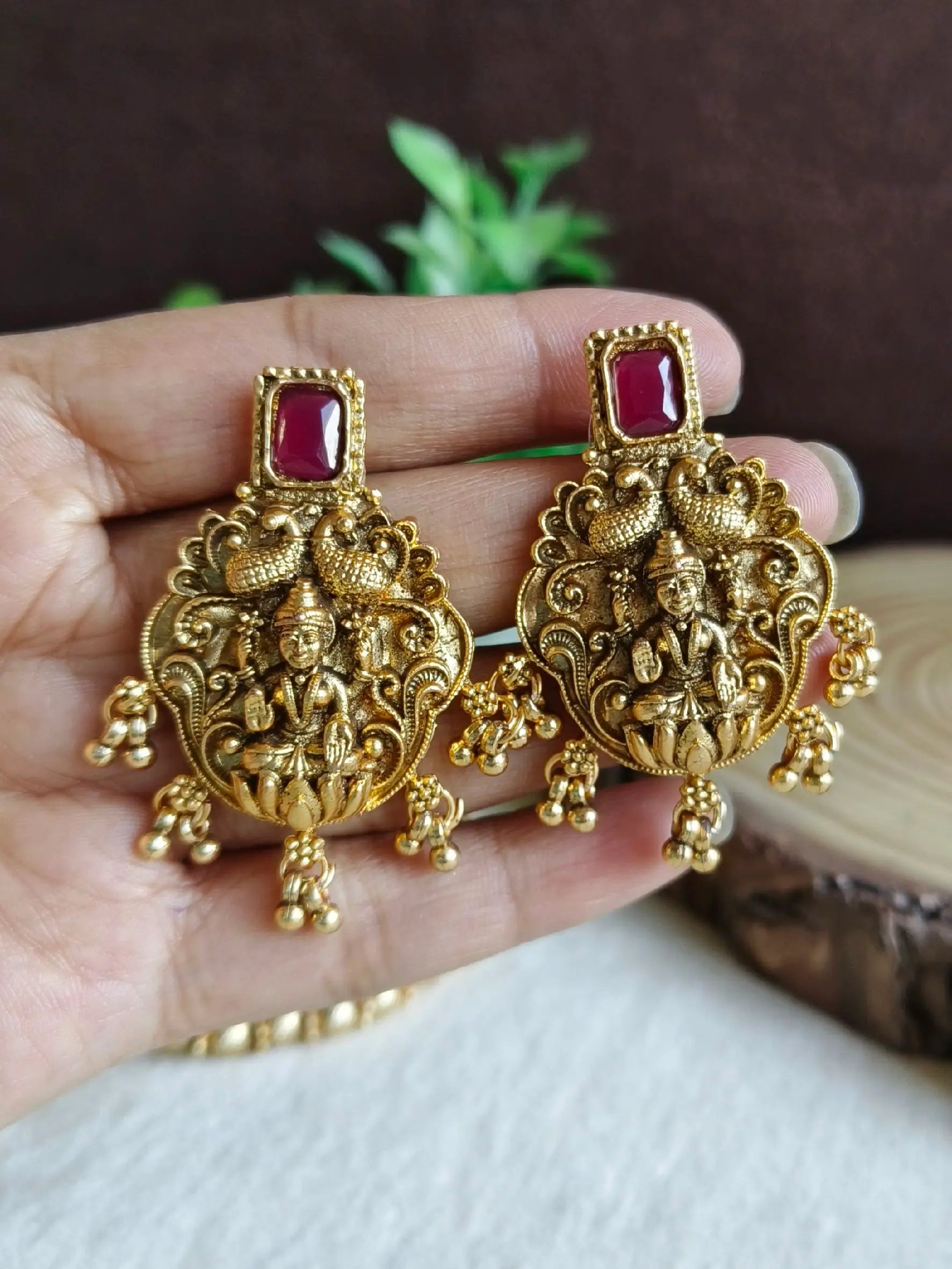 South Indian Gold-Plated Pendant Set | Sarichka