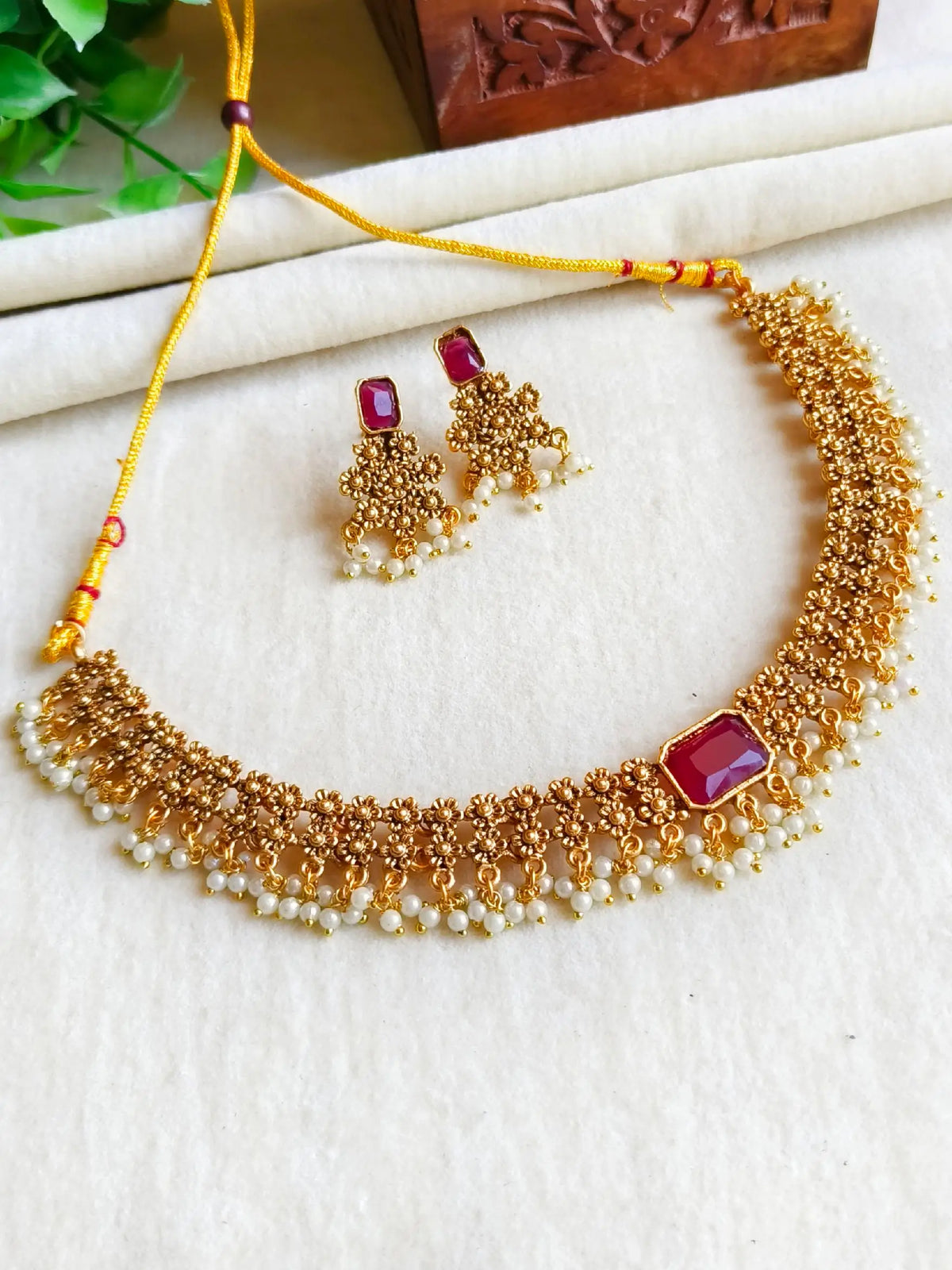 Antique Temple Necklace Set for Parties | Sarichka