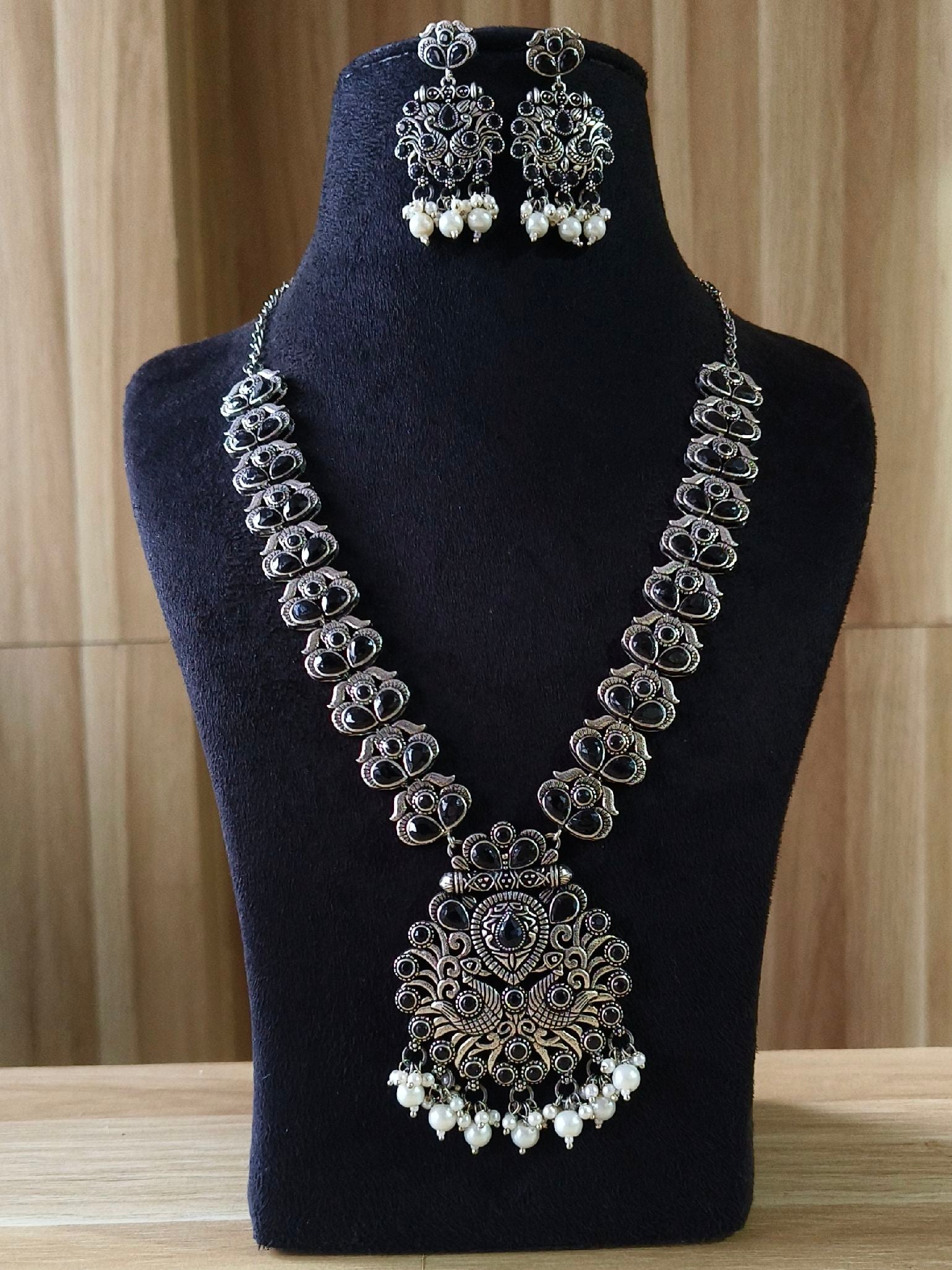 Traditional Silver Replica Pearl Drop Necklace | Sarichka