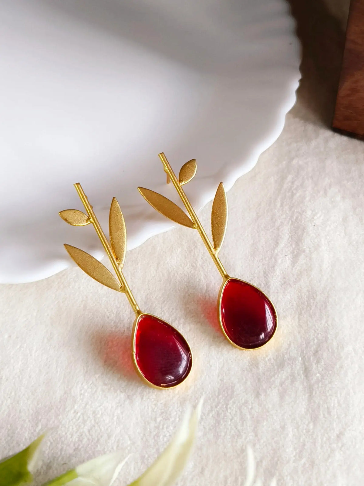 Red Teardrop Stone Golden Leaf Earring | Sarichka