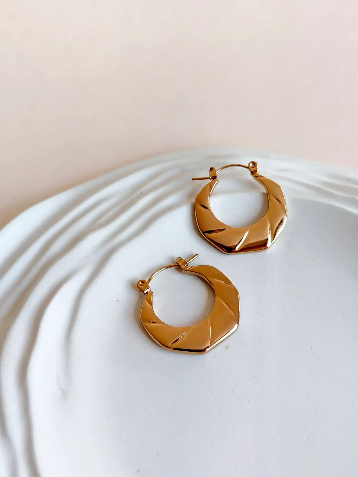 Swing Gold Stainless Steel Hoop Earrings | Sarichka
