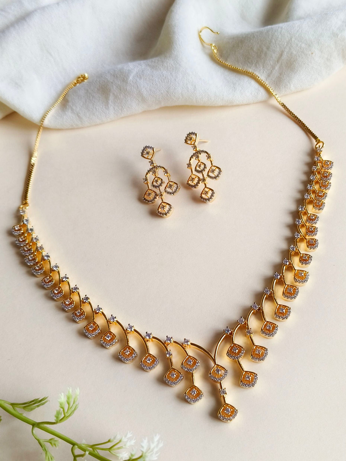 Sophisticated American Diamond Necklace | Sarichka