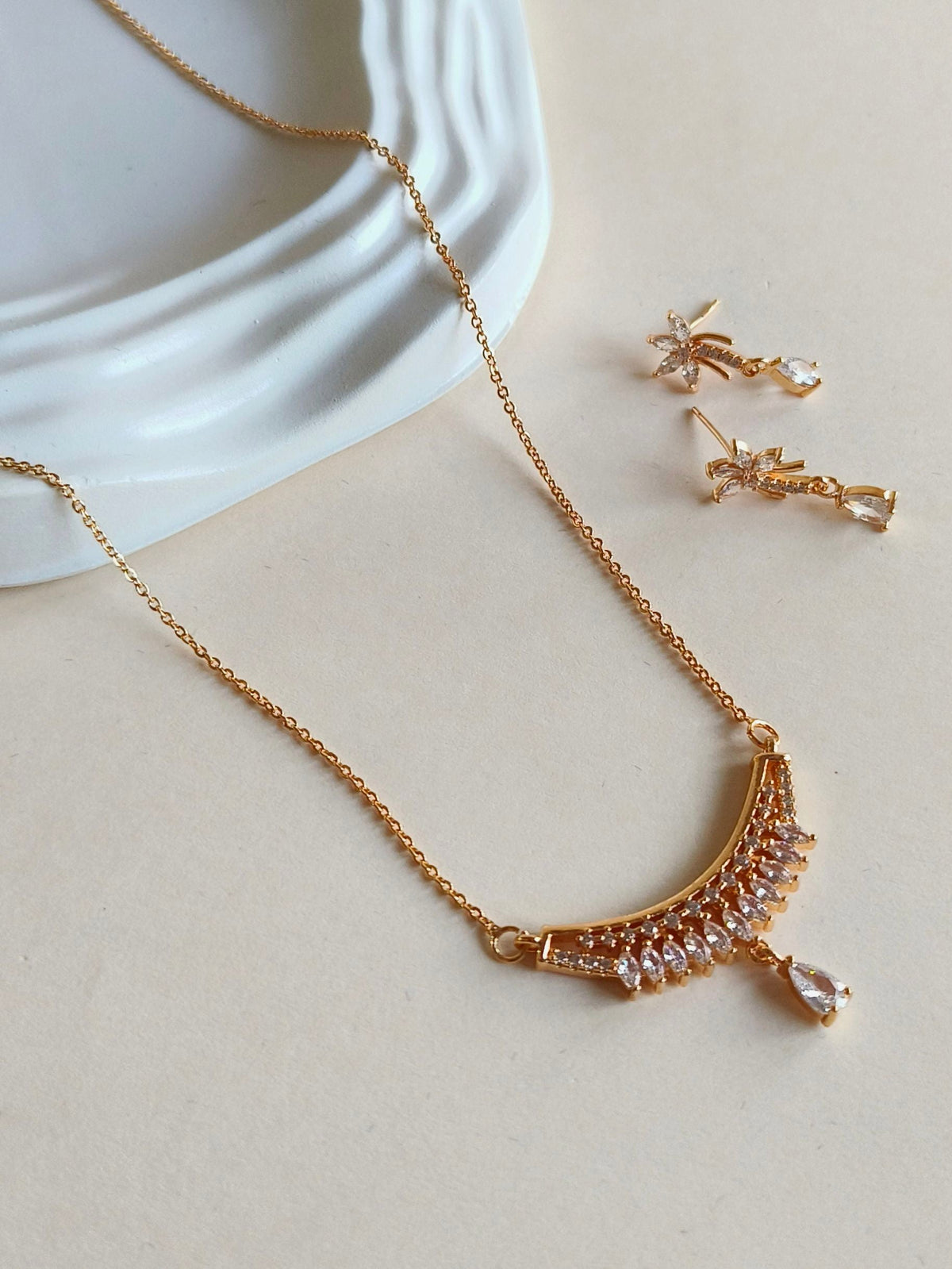 Elite American Diamond Mangalsutra | Sarichka