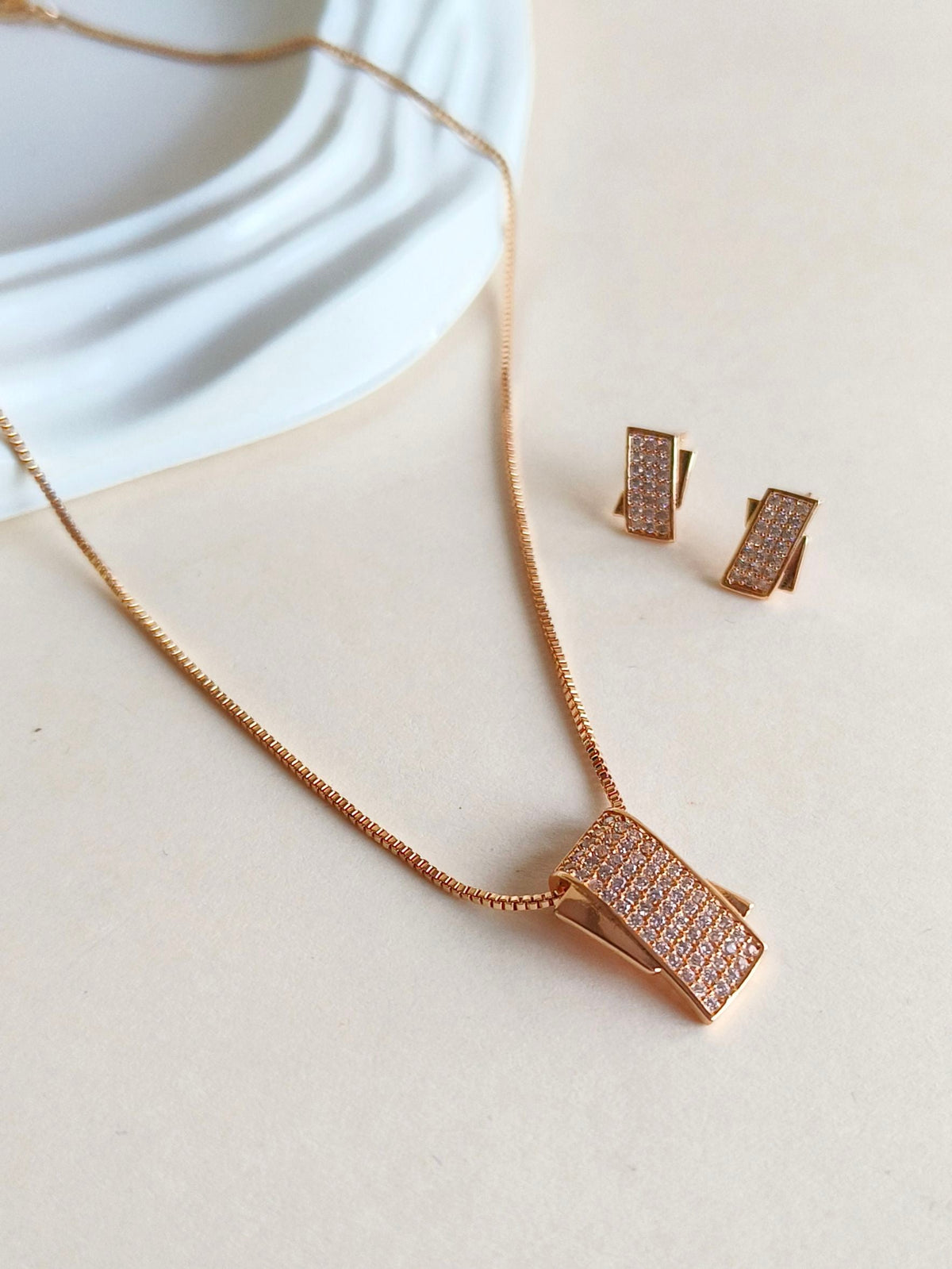 Perfect Shine AD Pendant Set | Sarichka