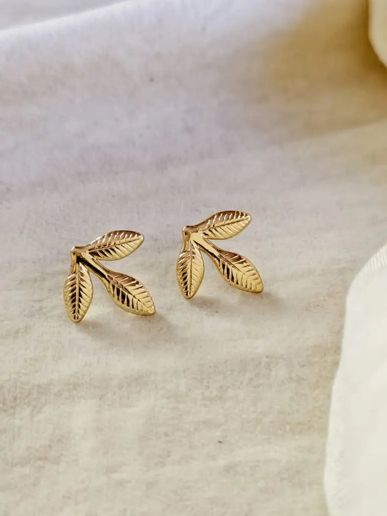 Golden Leaf Elegance Stud Earrings | Sarichka